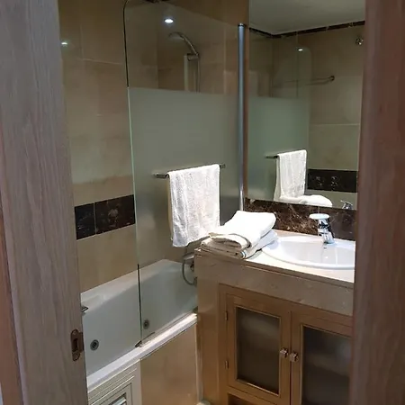 Puerto De La Duquesa, Marina Del Castillo, Manilva, Malaga Apartamento *