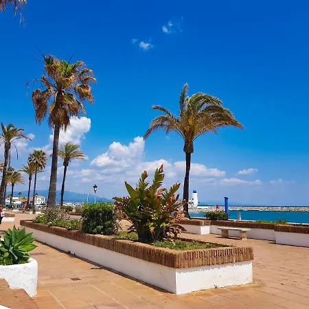 Apartamento Puerto De La Duquesa, Marina Del Castillo, Manilva, Malaga